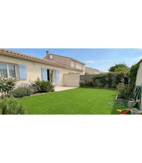 Gazon synthétique 43mm - WEMBLEY - à la coupe sur mesure - 100% recyclable - Largeur 4 mètres